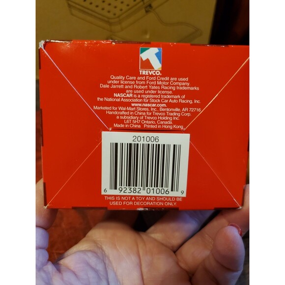 Dale Jarrett #88 Collectable Ornament Nascar 2000 - RH#42 - Picture 4 of 4
